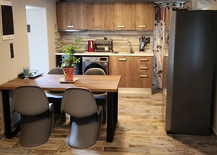 아파트 Oinos Luxury 팔리라키